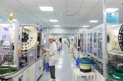 聽訴求、強服務、謀發展——李中文帶隊深入企業調研電子產品研發